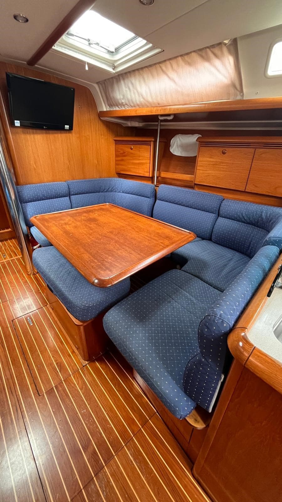 Jeanneau SUN ODYSSEY 43 usato - foto hero 9