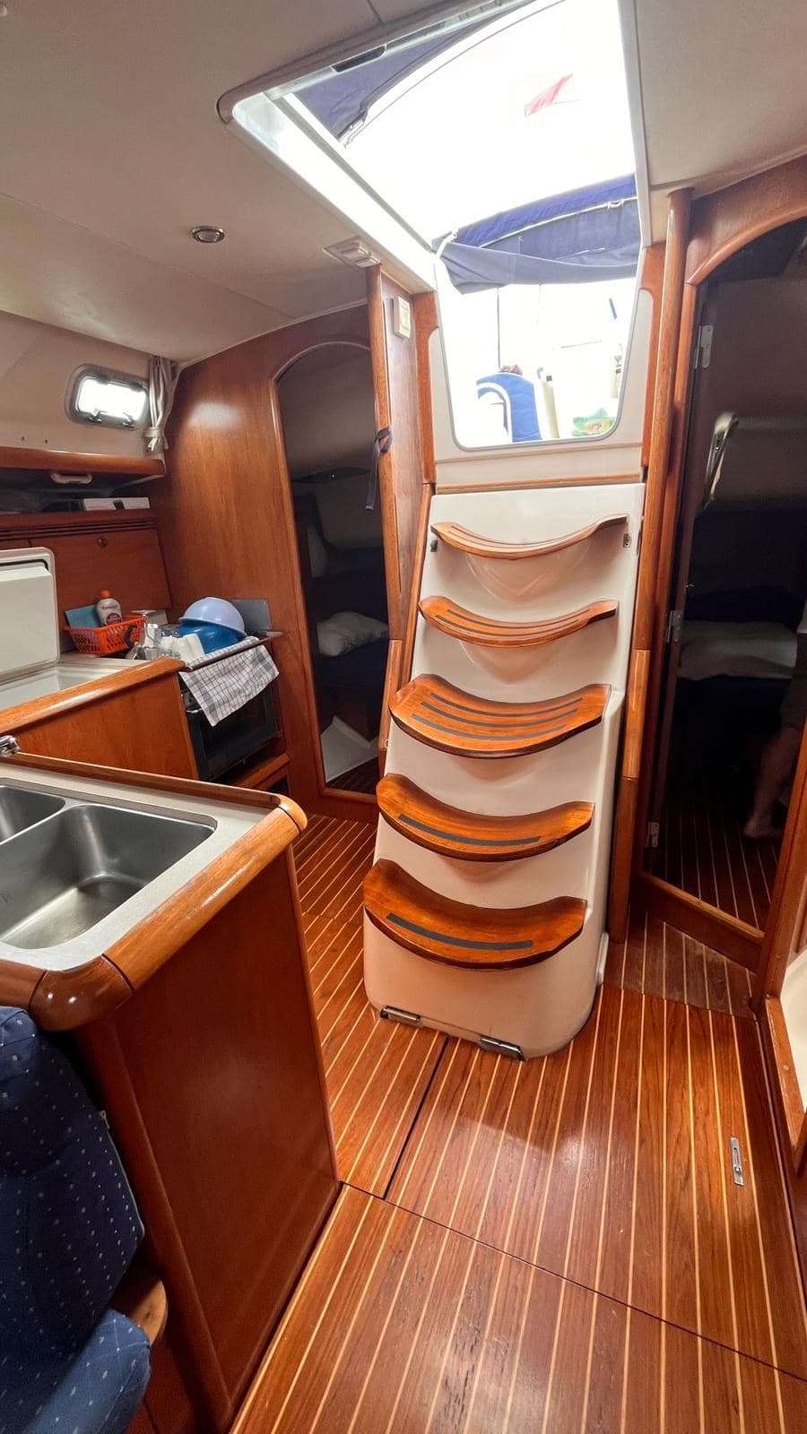 Jeanneau SUN ODYSSEY 43 usato - foto hero 8