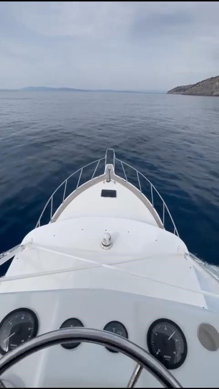 Cabo 35 Express usato - foto hero 19