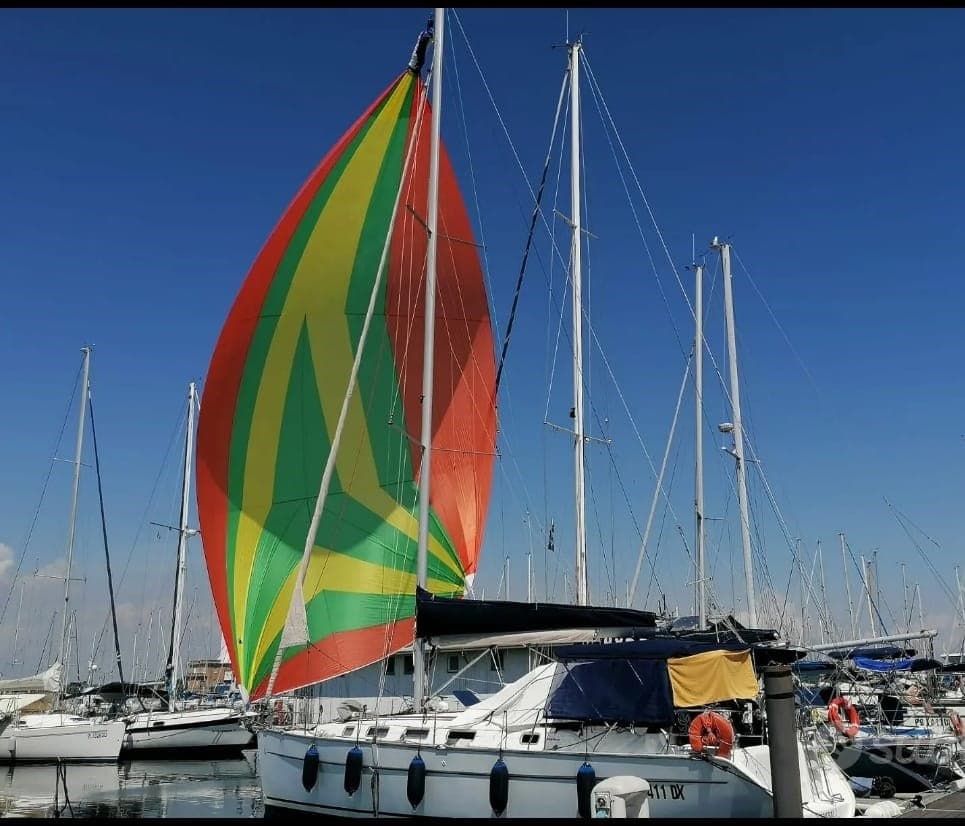 Beneteau Cyclades 39.3 - Detail View 1 Beneteau Cyclades 39.3 - Detail View 1