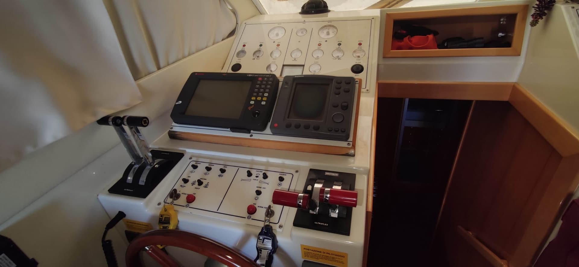 Raffaelli Typhoon Fly - Deck View Raffaelli Typhoon Fly - Deck View