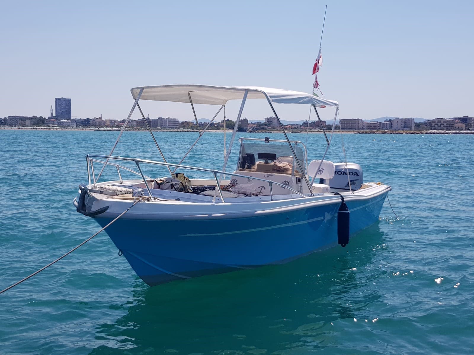 Mako Marine Mako 21 - Detail View 1 Mako Marine Mako 21 - Detail View 1