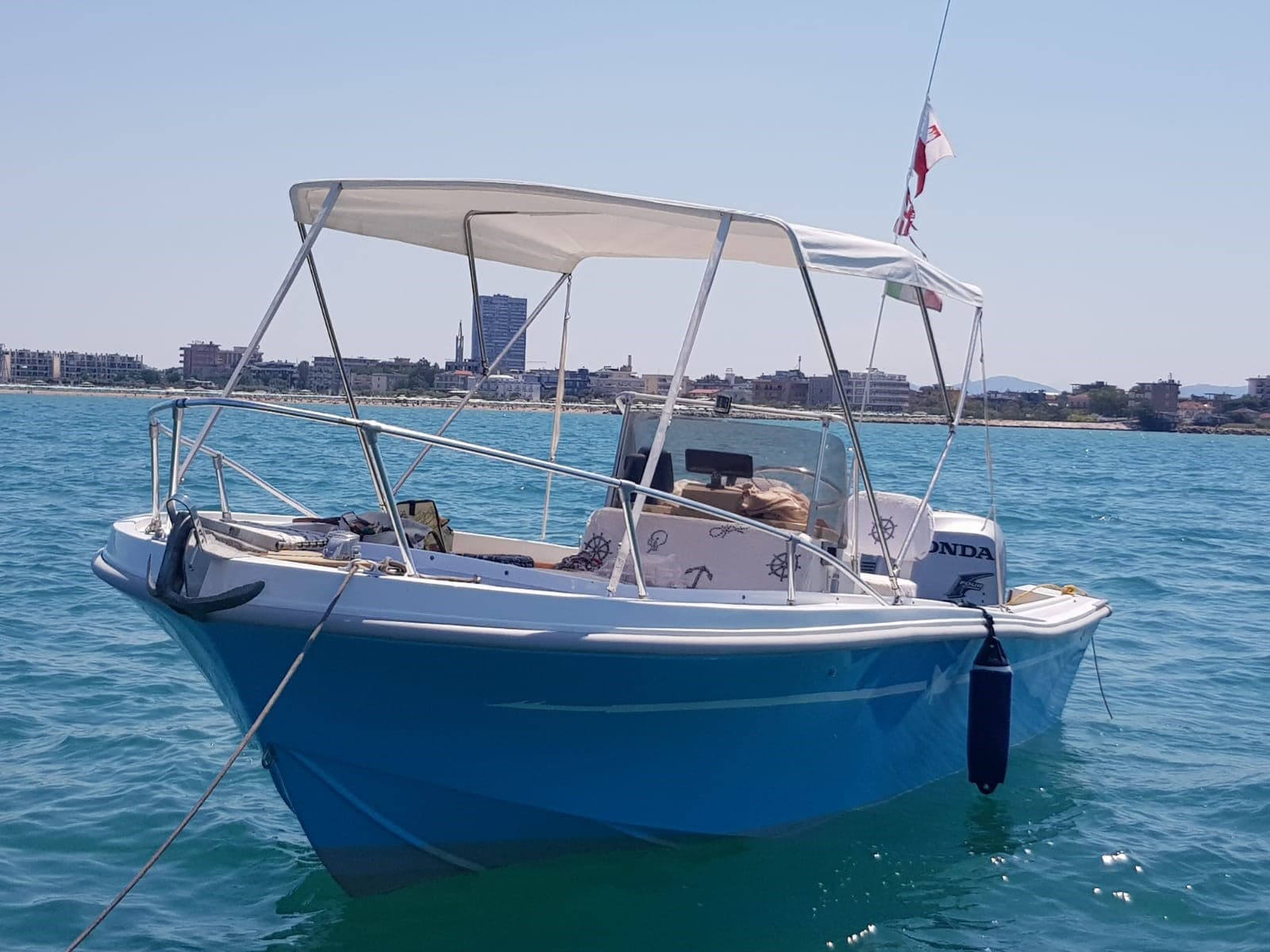 Mako Marine Mako 21 - Interior View Mako Marine Mako 21 - Interior View