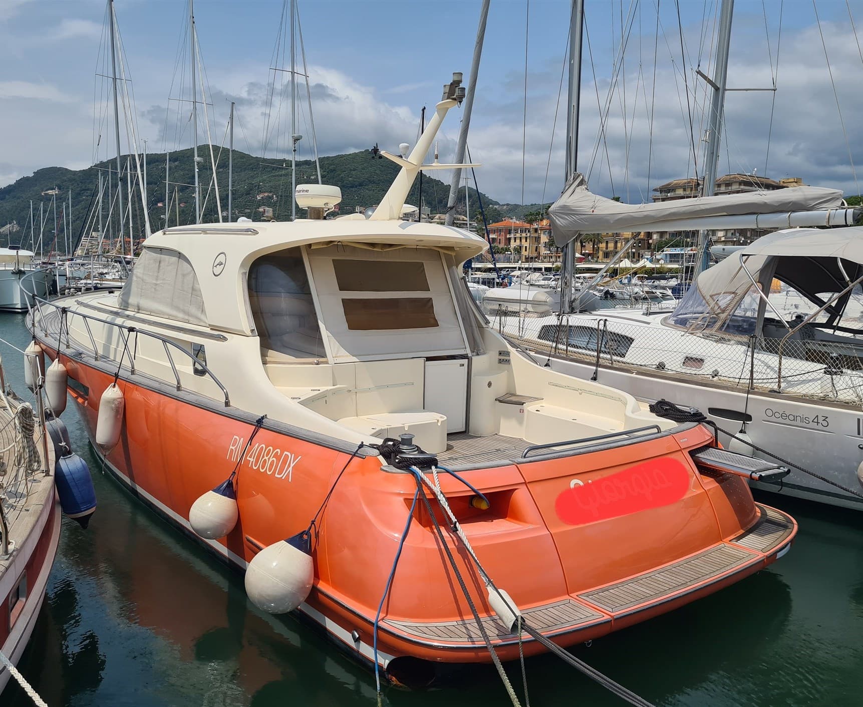 Mochi Craft Mochi 44 Dolphin - Main View Mochi Craft Mochi 44 Dolphin - Main View