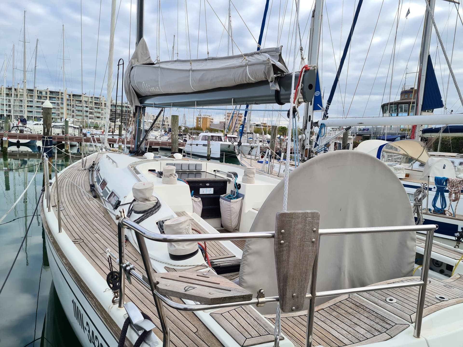 Dehler Dehler 47 Sq - Detail View 1 Dehler Dehler 47 Sq - Detail View 1