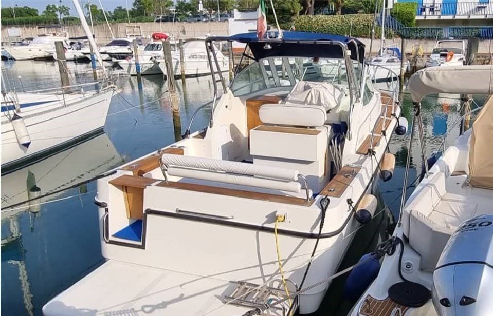 Star Light Wide Track Fischerman 27 - Main View Star Light Wide Track Fischerman 27 - Main View