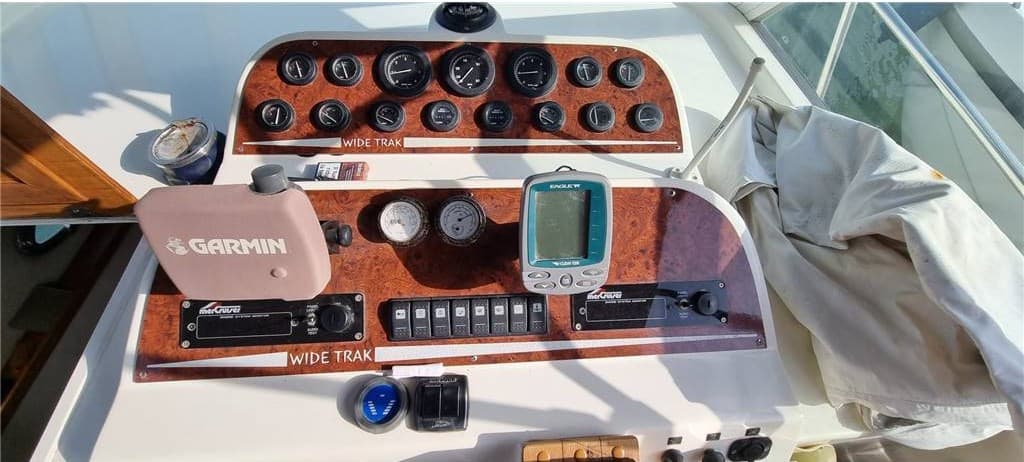 Star Light Wide Track Fischerman 27 - Deck View Star Light Wide Track Fischerman 27 - Deck View