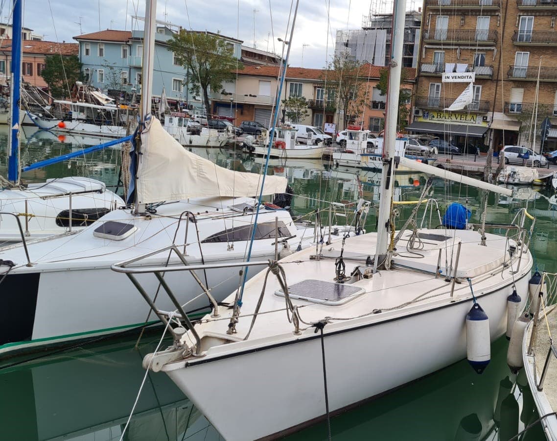 Moschini Pantalone - Interior View Moschini Pantalone - Interior View