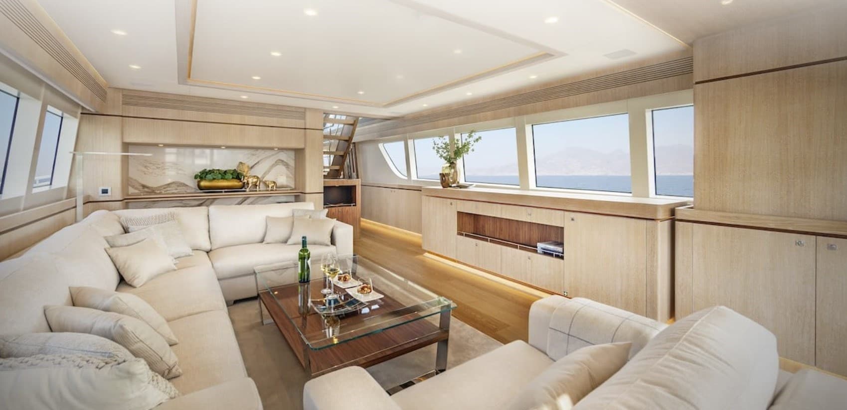 Van Der Valk Raised Pilothhouse - Detail View 1 Van Der Valk Raised Pilothhouse - Detail View 1