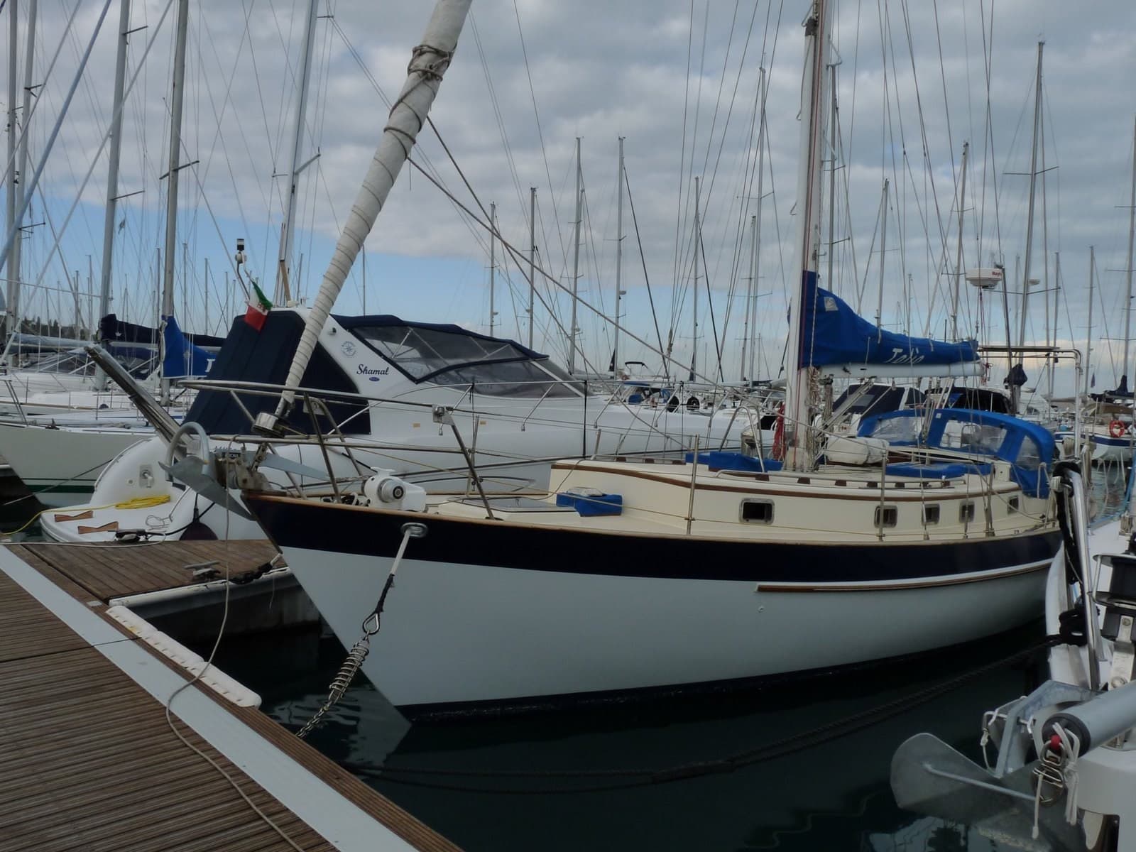 Valiant Ychts 40 - Detail View 1 Valiant Ychts 40 - Detail View 1