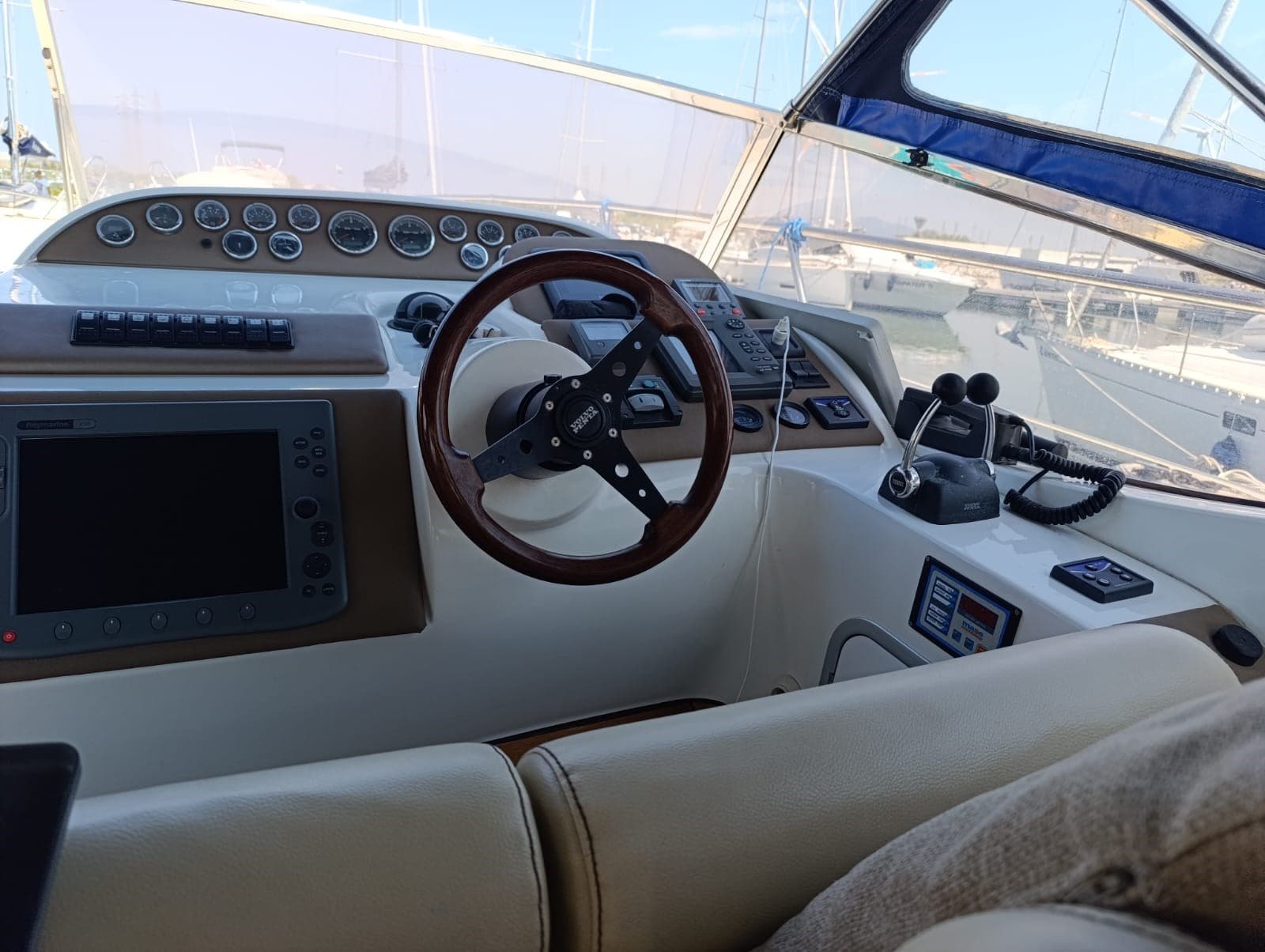 Innovazioni e Progetti Mira 43 - Deck View Innovazioni e Progetti Mira 43 - Deck View