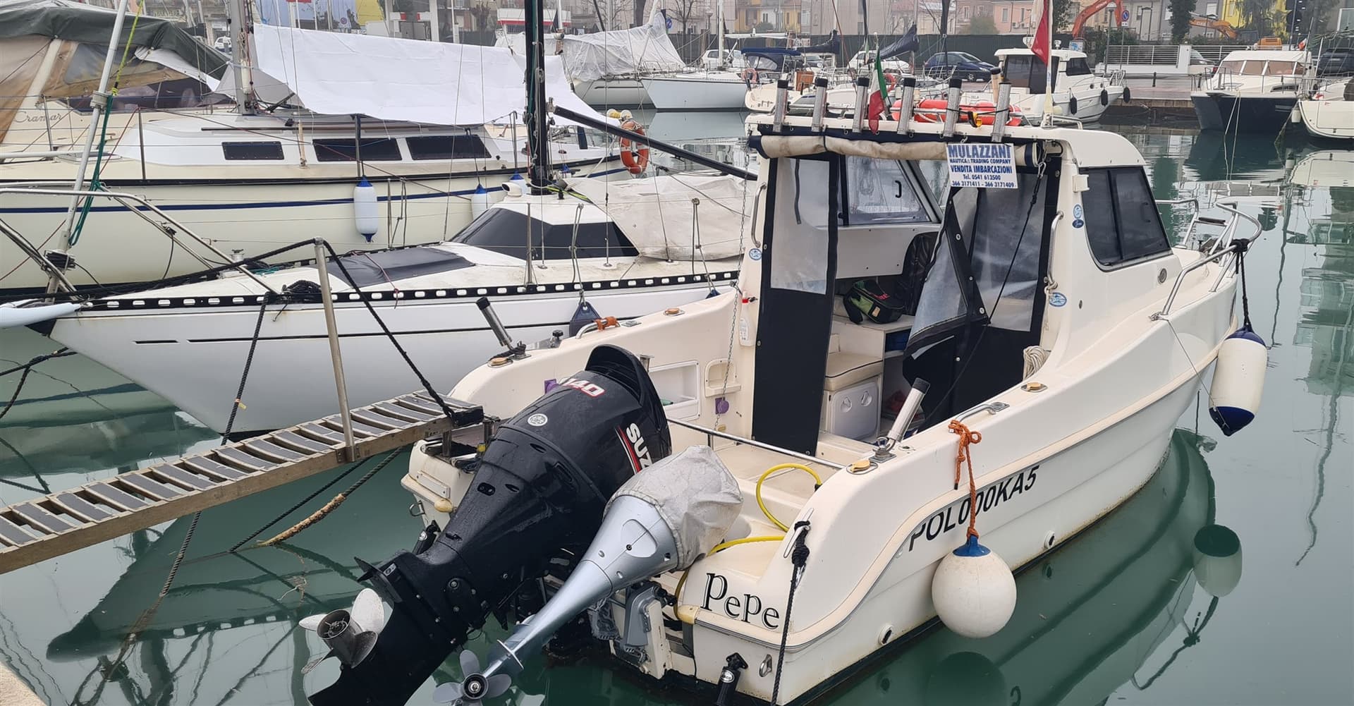 Saver Manta 21 Fisher - Detail View 1 Saver Manta 21 Fisher - Detail View 1