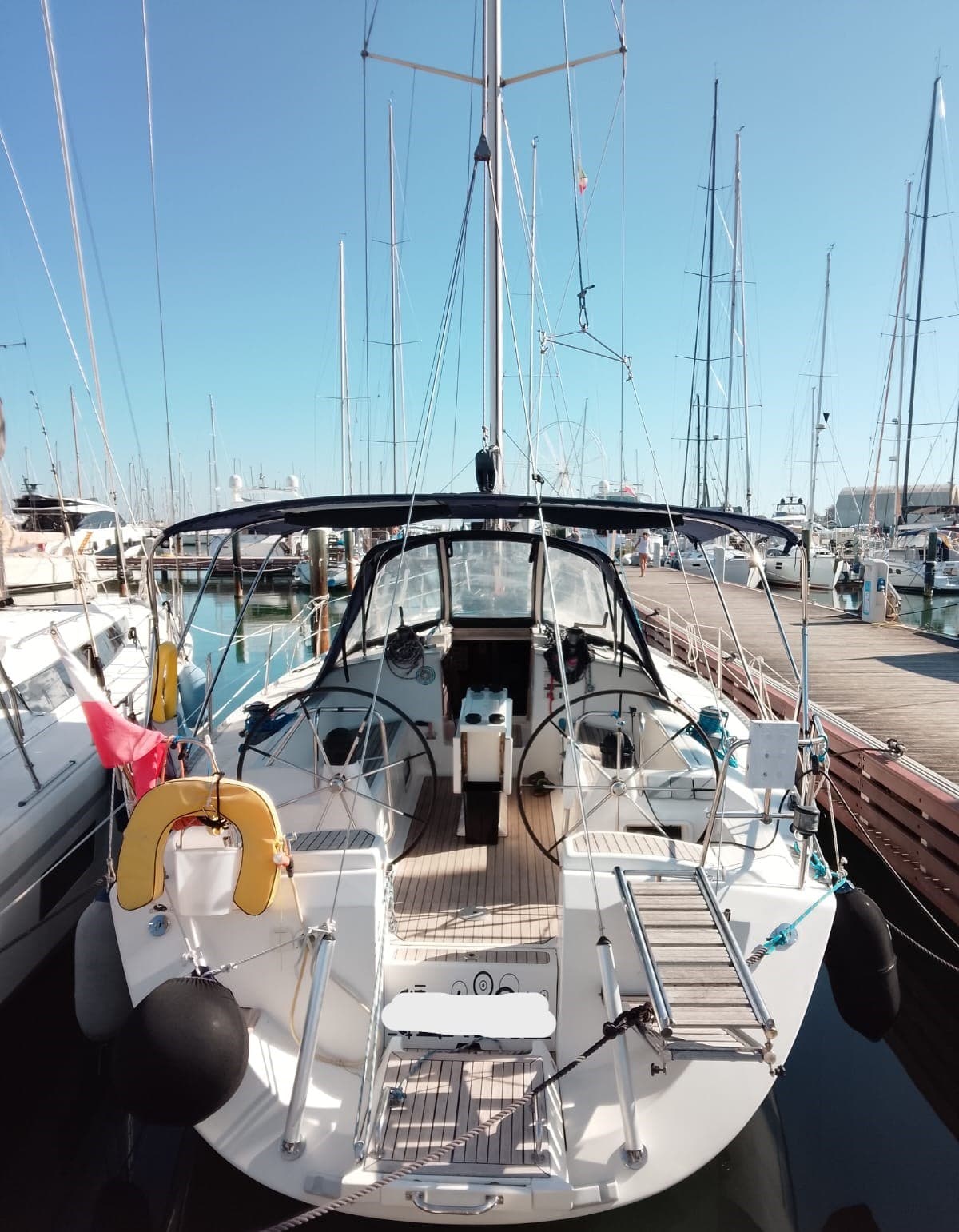 Elan Line Elan 45 - Detail View 1 Elan Line Elan 45 - Detail View 1