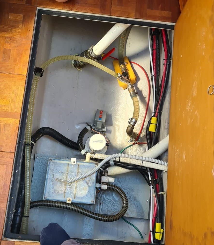 Carver Boat 356 Aft Cabin M/Y usato - foto hero 17