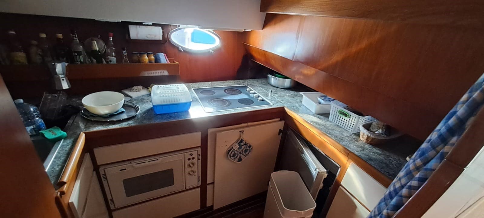 Uniesse Marine UNIESSE 40 SC usato - foto hero 10