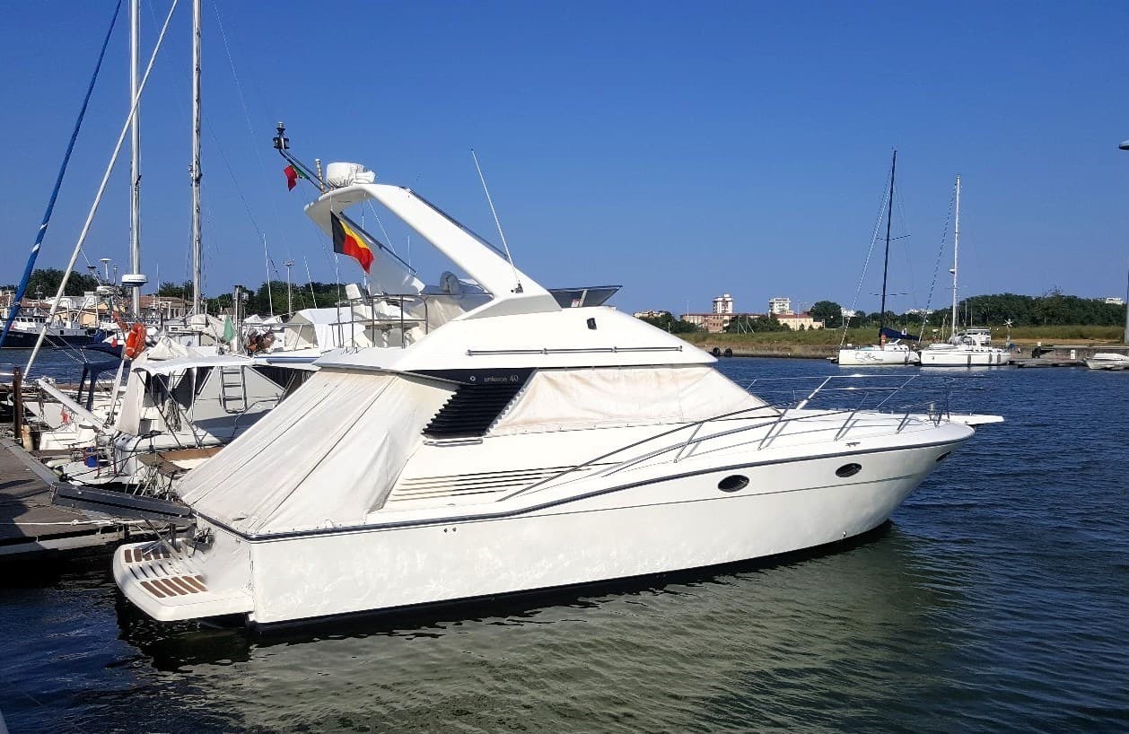 Uniesse Marine UNIESSE 40 SC usato - vista principale