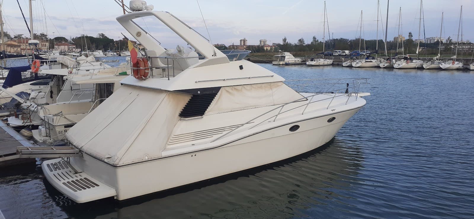 Uniesse Marine UNIESSE 40 SC usato - foto hero 23