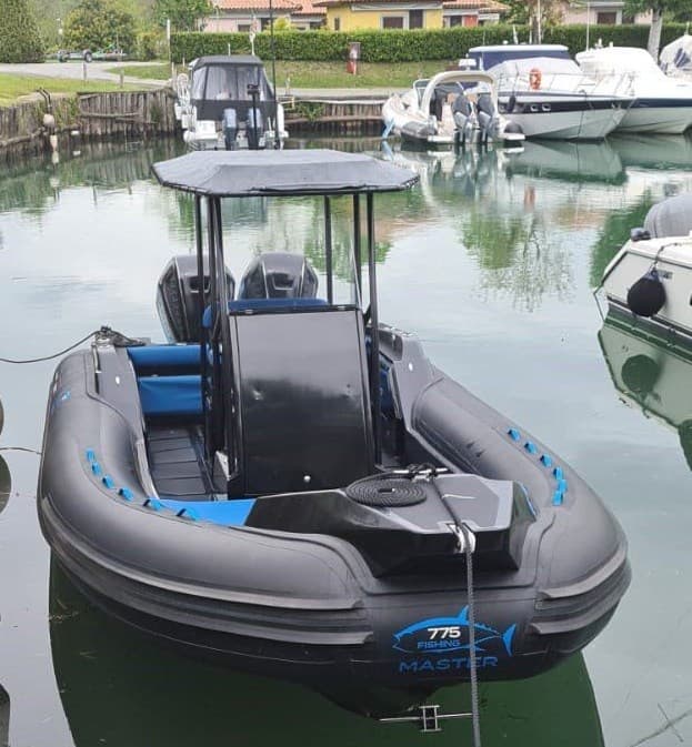 Master 775 Fishing - Detail View 1 Master 775 Fishing - Detail View 1