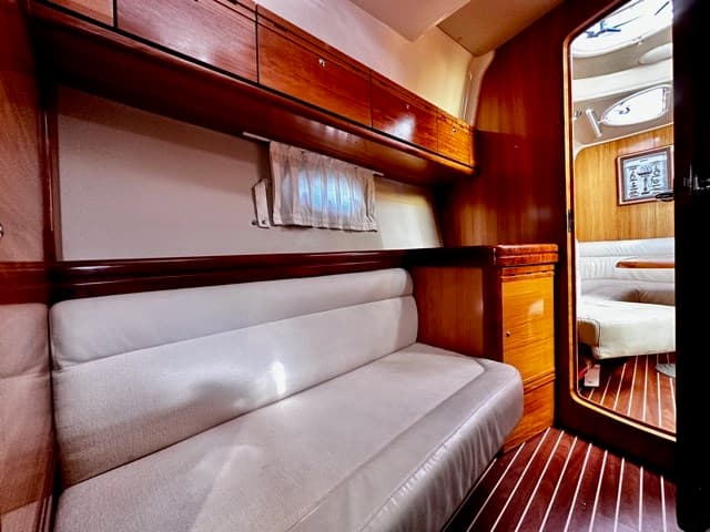 Bavaria 33 Sport used - hero image 15