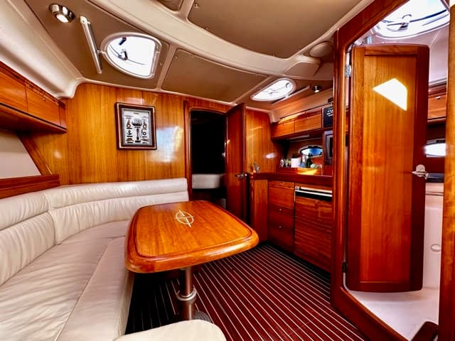 Bavaria 33 Sport used - hero image 11