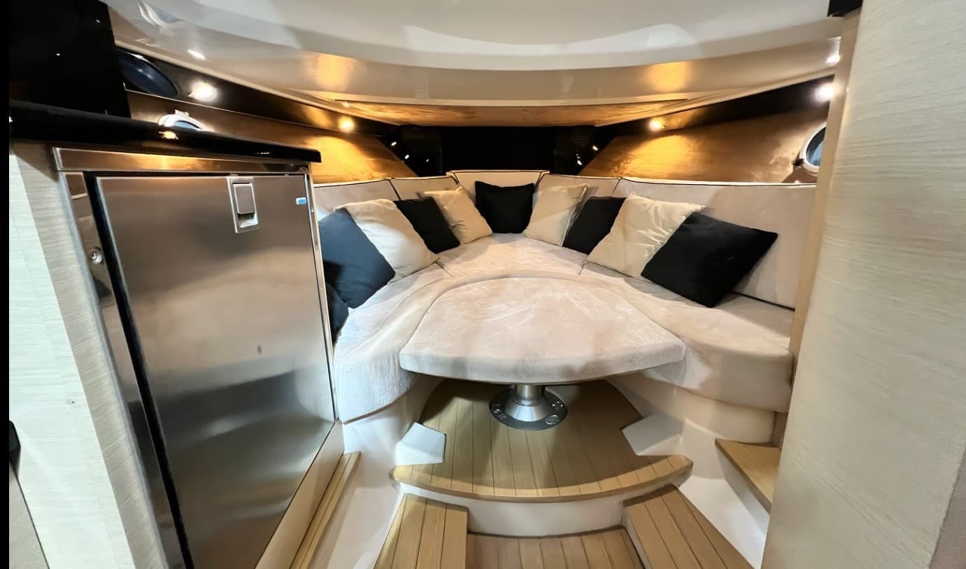 Sessa Marine Key Largo 30 - Deck View Sessa Marine Key Largo 30 - Deck View