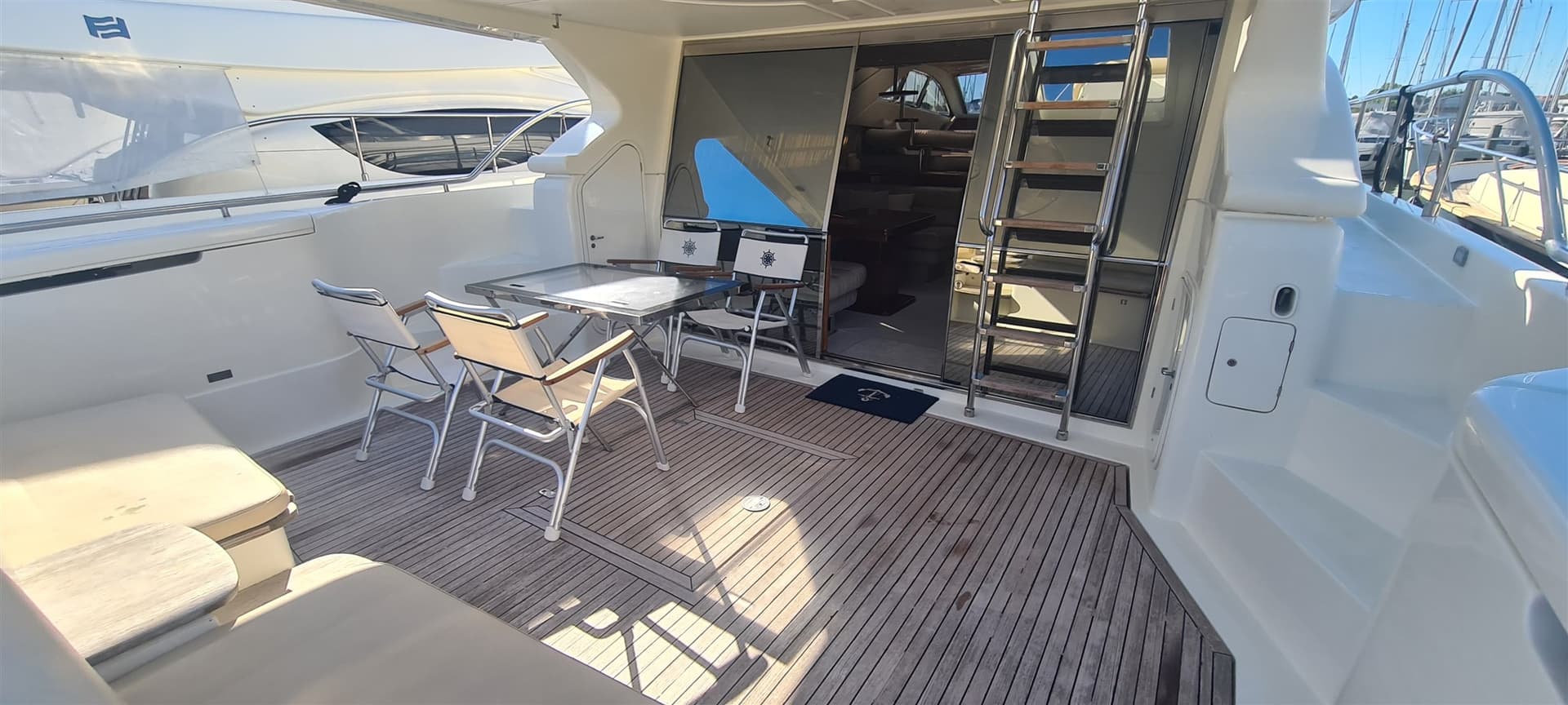 Ferretti Yachts Ferretti 57' - Deck View Ferretti Yachts Ferretti 57' - Deck View