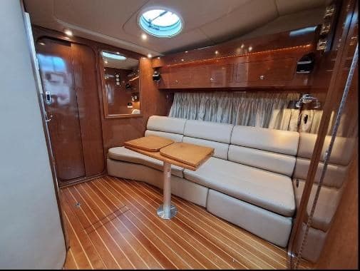 Regal Marine 3760 Commodore usato - foto hero 10