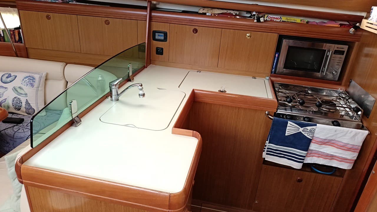 Jeanneau SUN ODYSSEY 42 DS usato - foto hero 14