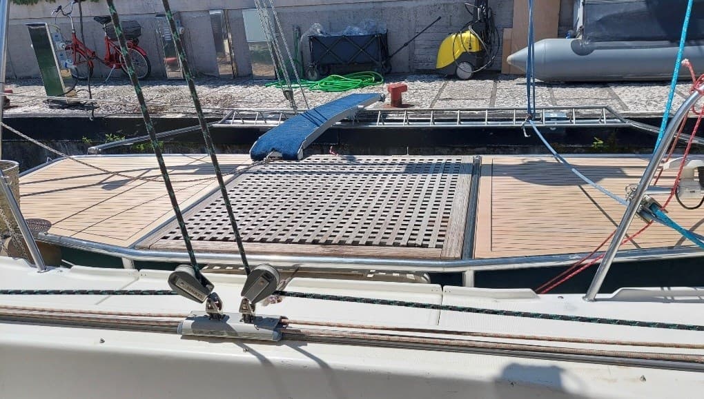 Nautitech 395 - Deck View Nautitech 395 - Deck View