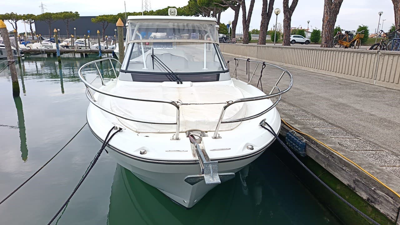 Jeanneau Cap Camarat 10.5 Wa - Interior View Jeanneau Cap Camarat 10.5 Wa - Interior View