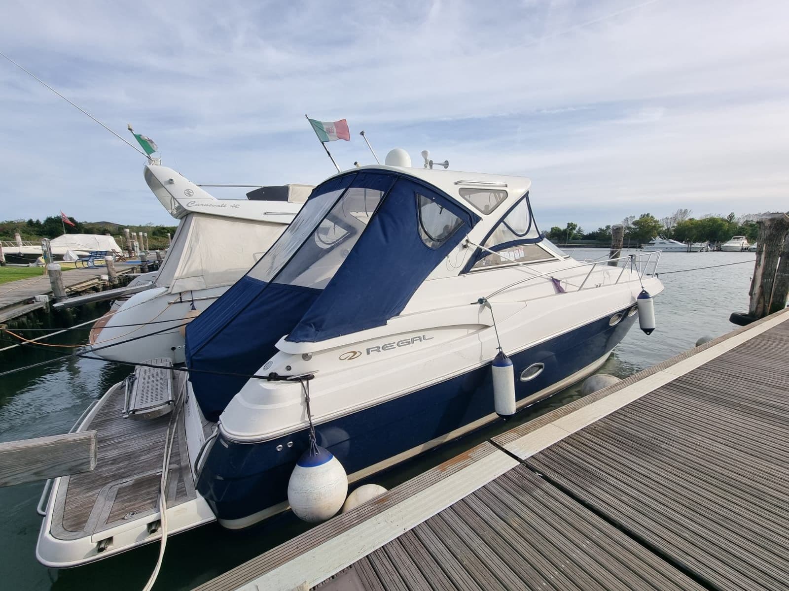 Regal Marine COMMODORE 3760 usato - vista principale