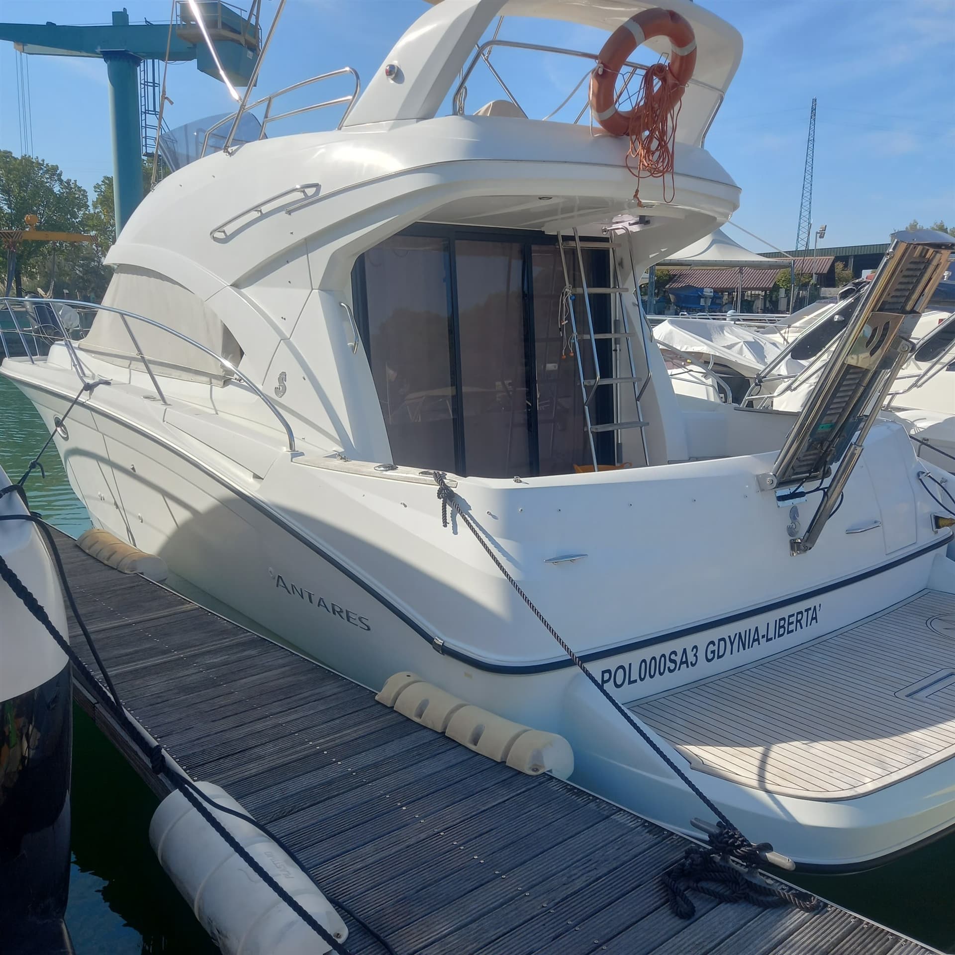Beneteau Antares 11 used - detail 3
