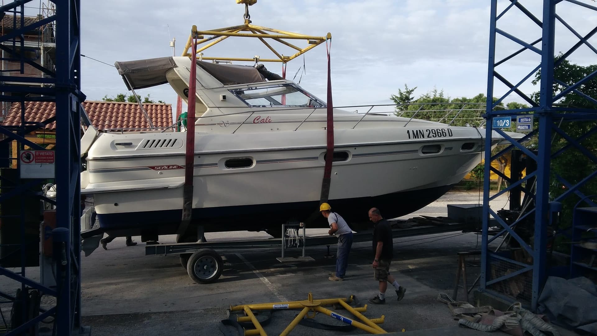 Sealine Sealine 365 - Detail View 1 Sealine Sealine 365 - Detail View 1