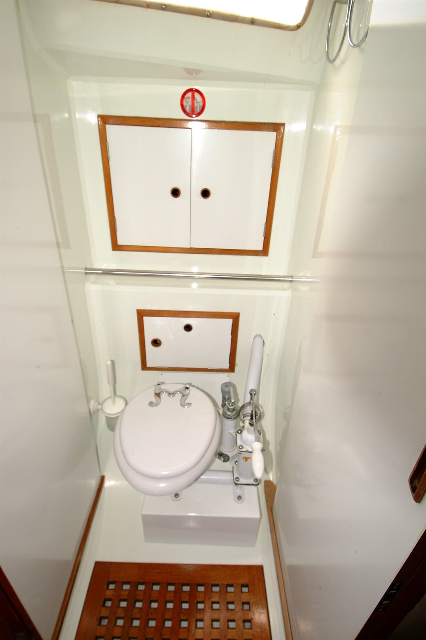 Camper & Nicholson Camper&Nicholson Ketch 42 - Deck View Camper & Nicholson Camper&Nicholson Ketch 42 - Deck View