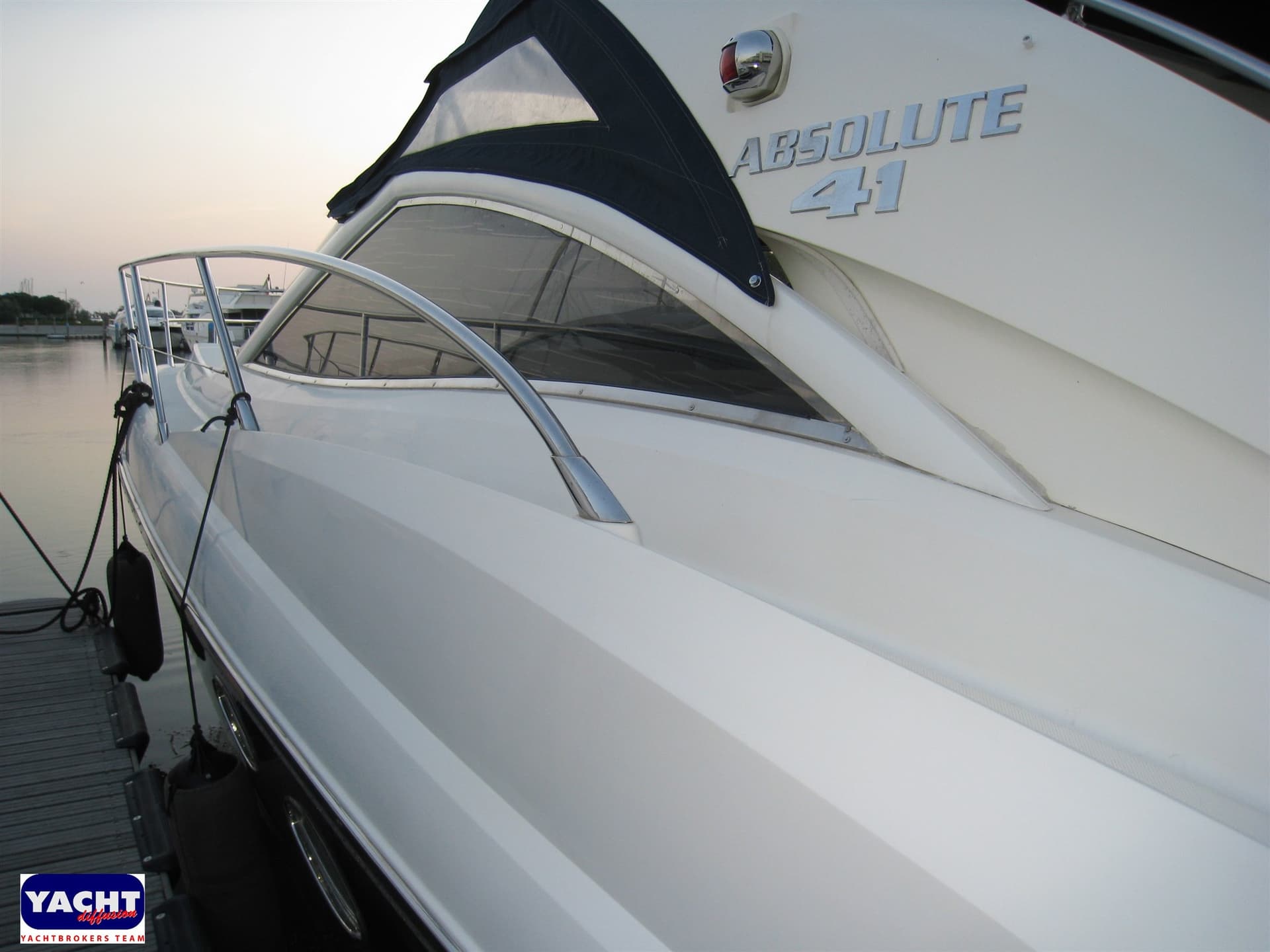 Absolute Absolute 41 - Deck View Absolute Absolute 41 - Deck View