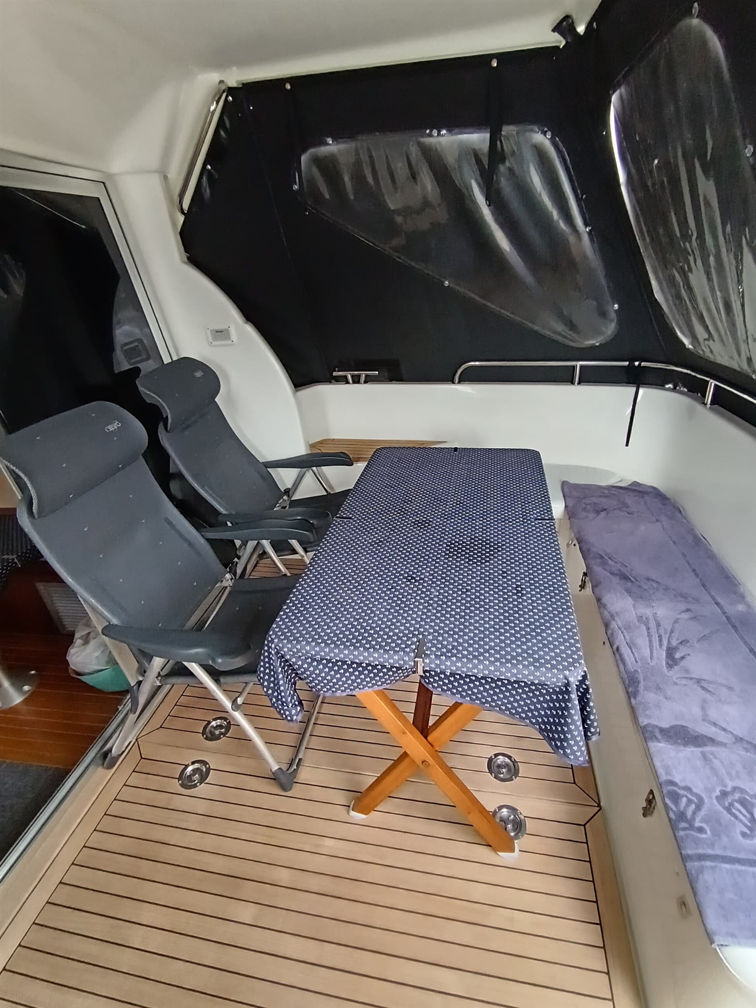 Galeon 380 Fly - Deck View Galeon 380 Fly - Deck View