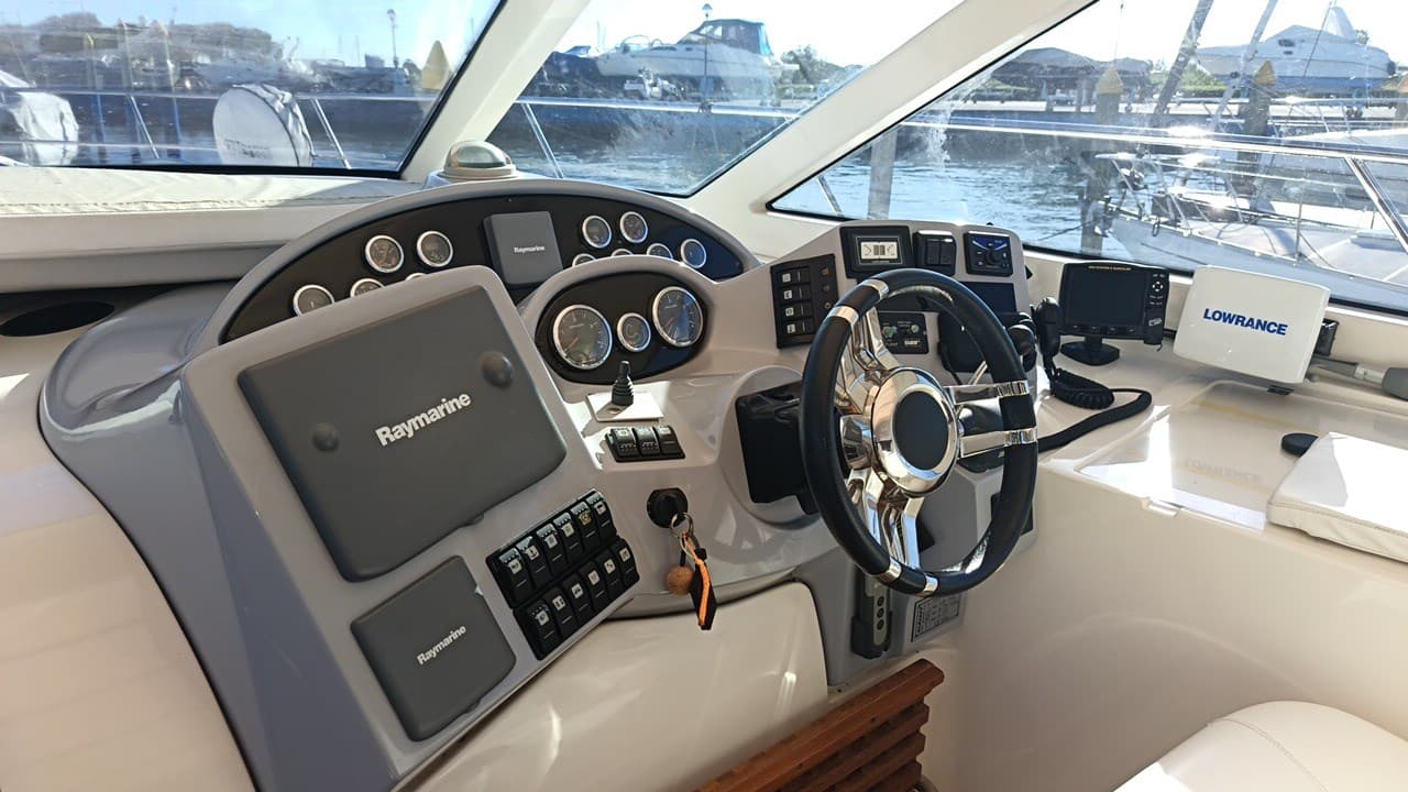 Elan Marine Elan 42 Power - Deck View Elan Marine Elan 42 Power - Deck View