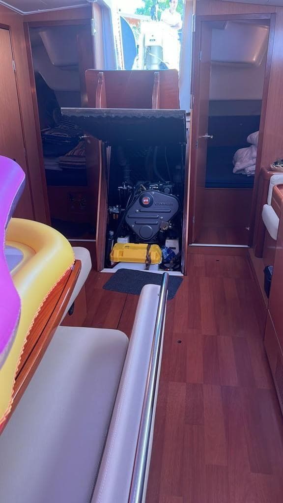 Beneteau OCEANIS 43 used - hero image 15