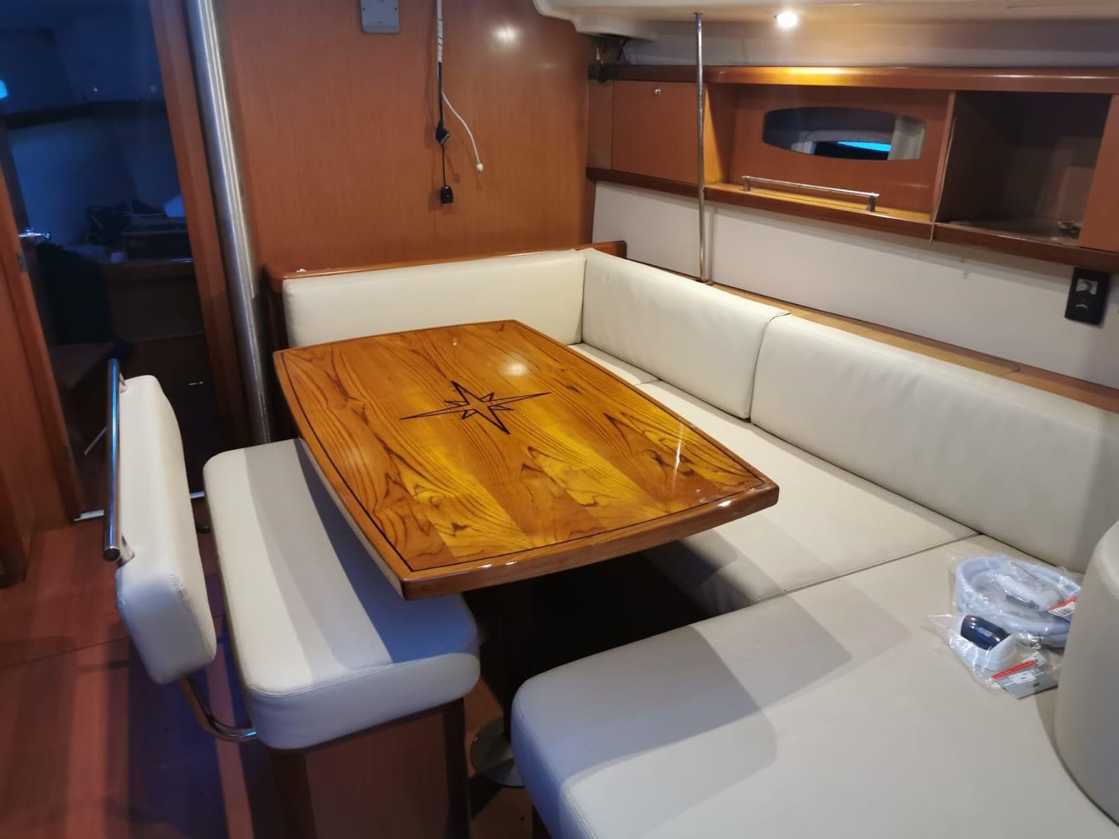 Beneteau OCEANIS 43 used - hero image 6