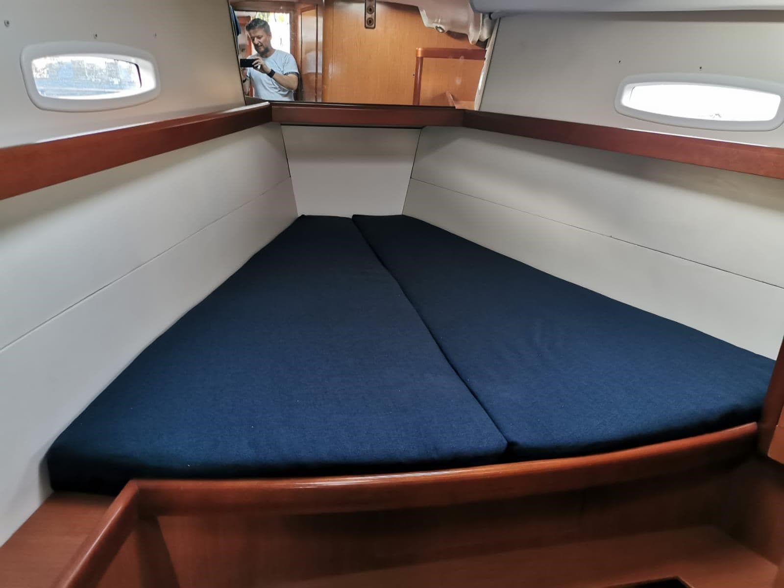 Beneteau OCEANIS 43 used - hero image 12