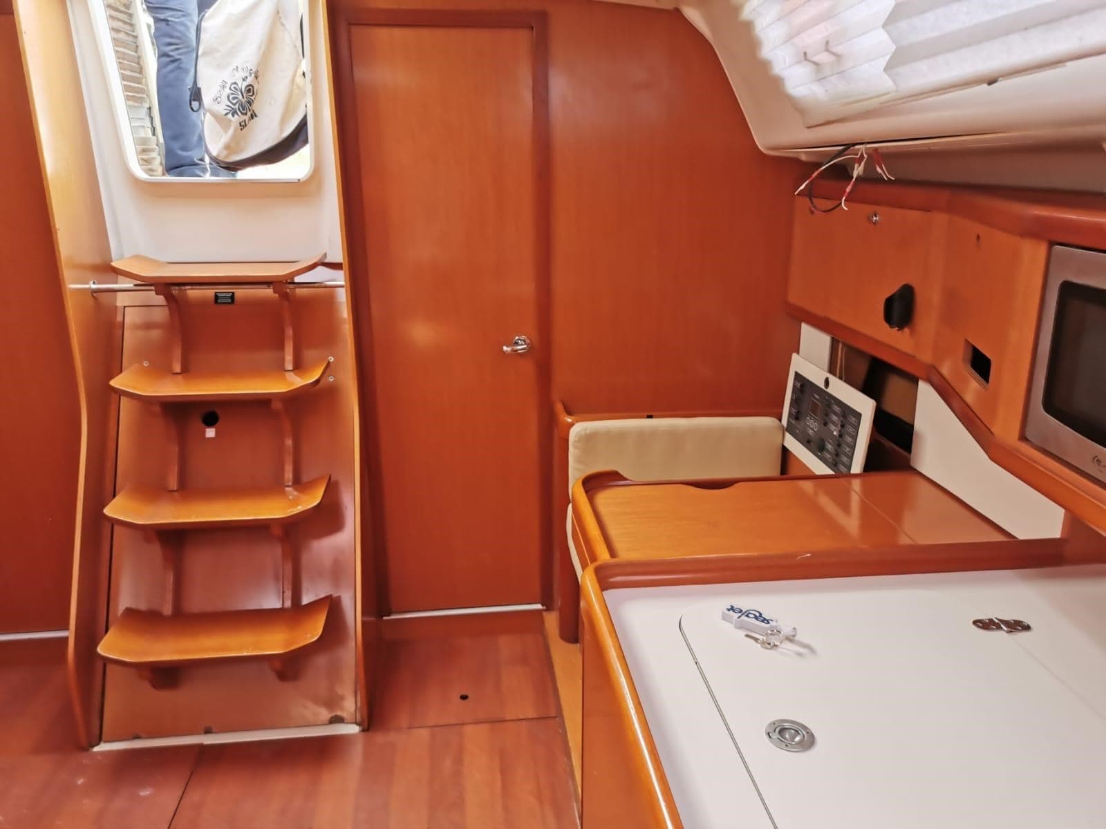 Beneteau OCEANIS 43 used - hero image 7