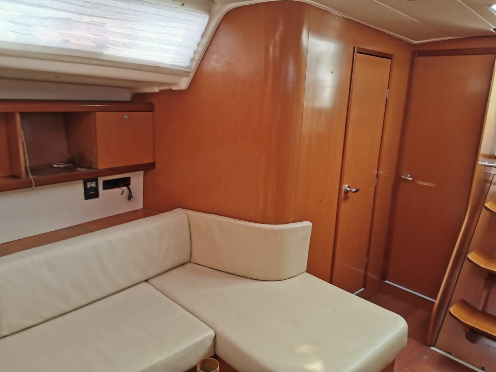 Beneteau OCEANIS 43 used - hero image 13