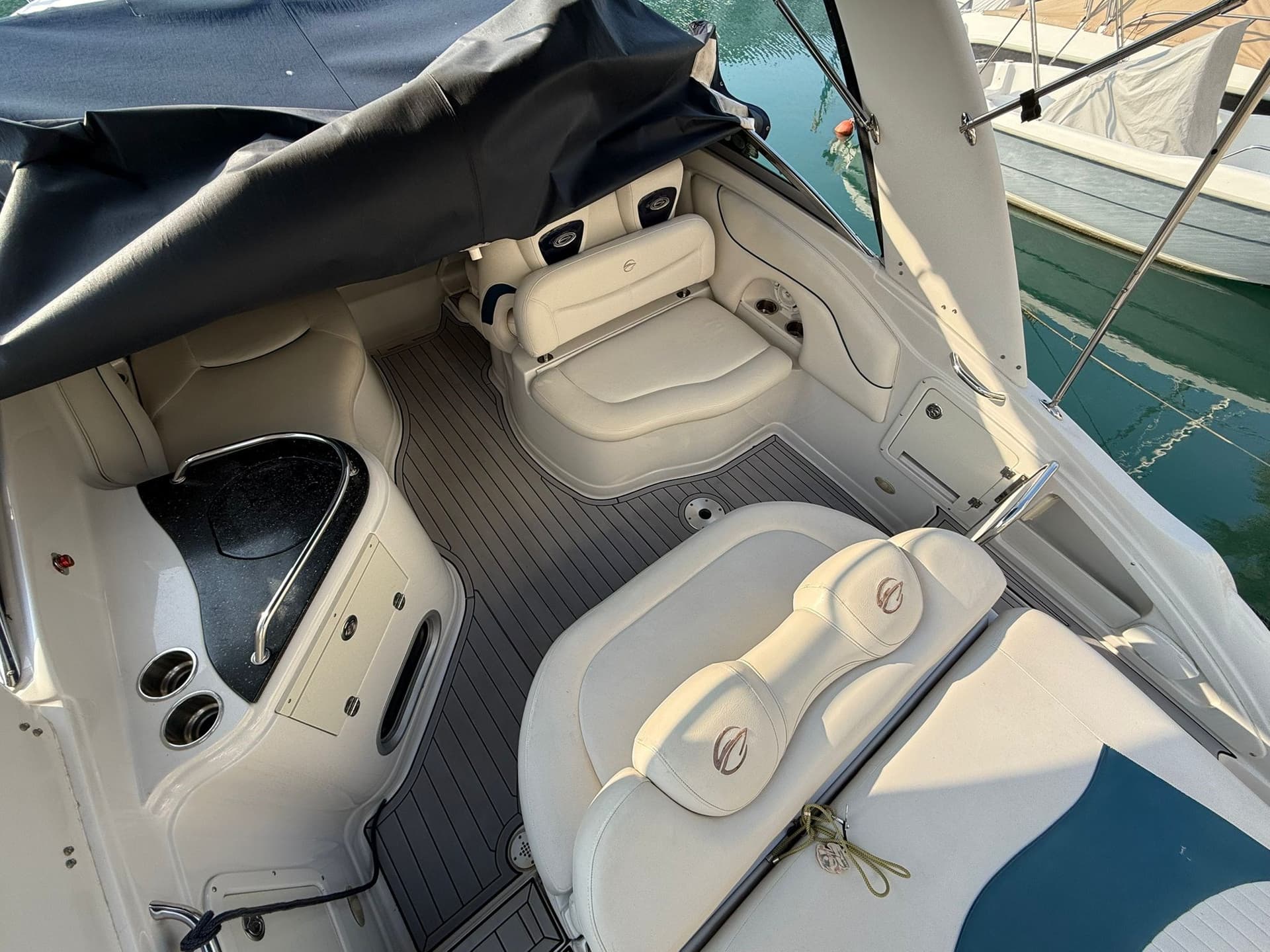 Crownline 315 Scr - Interior View Crownline 315 Scr - Interior View