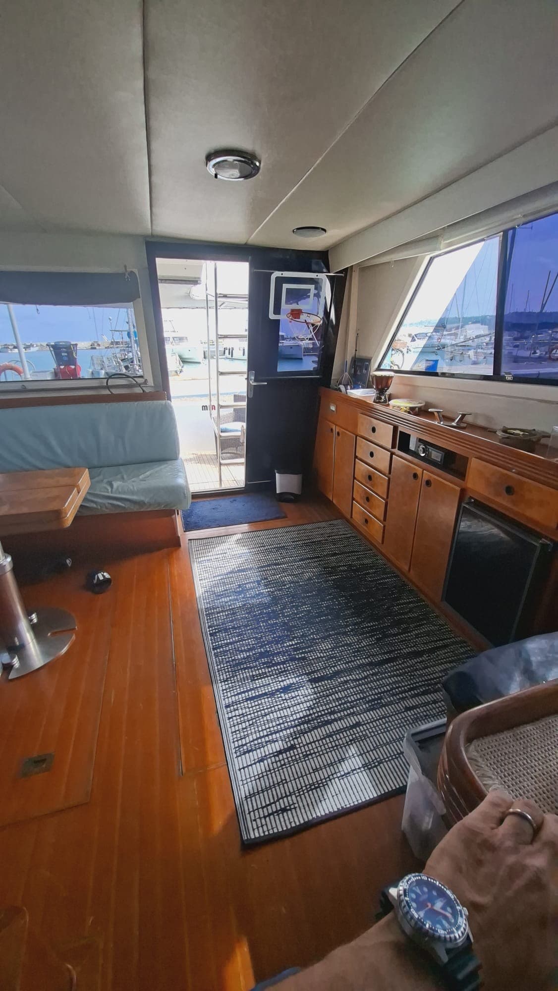 Uniesse Marine 42 Fly usato - foto hero 10