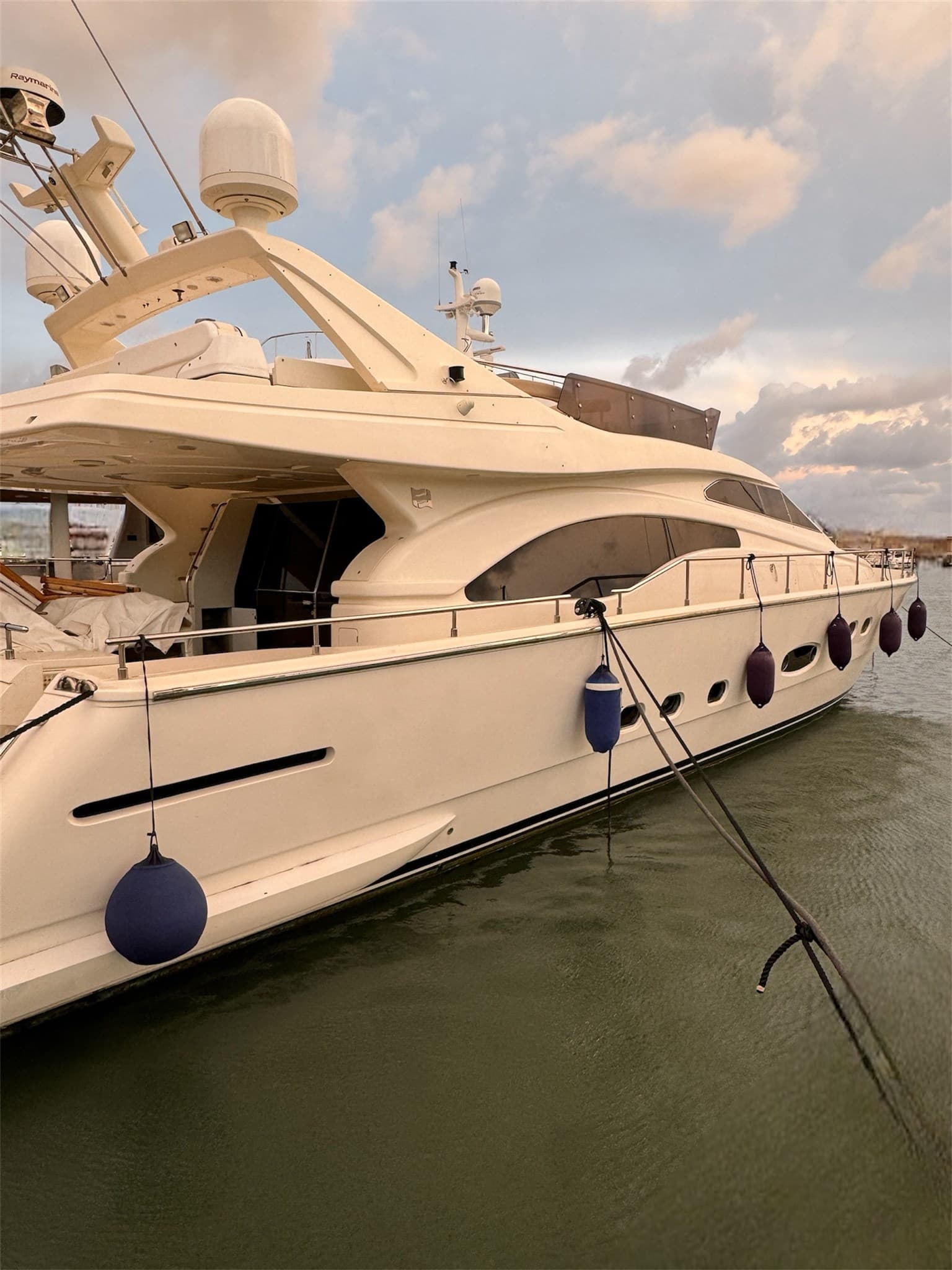 Ferretti Yachts Ferretti 680 gebraucht - Detail 3