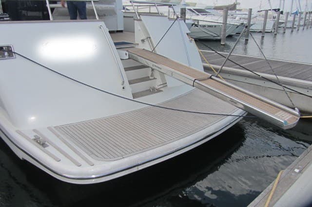 Spertini Alalunga 72 - Detail View 1 Spertini Alalunga 72 - Detail View 1