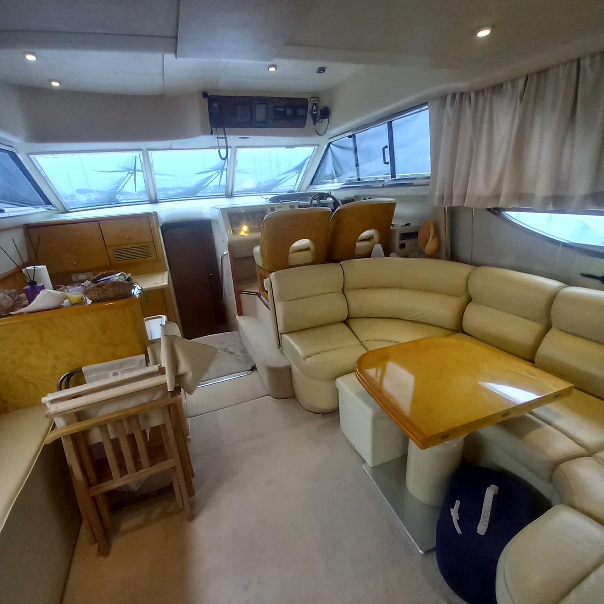 Princess Yachts 440 Fly - Deck View Princess Yachts 440 Fly - Deck View