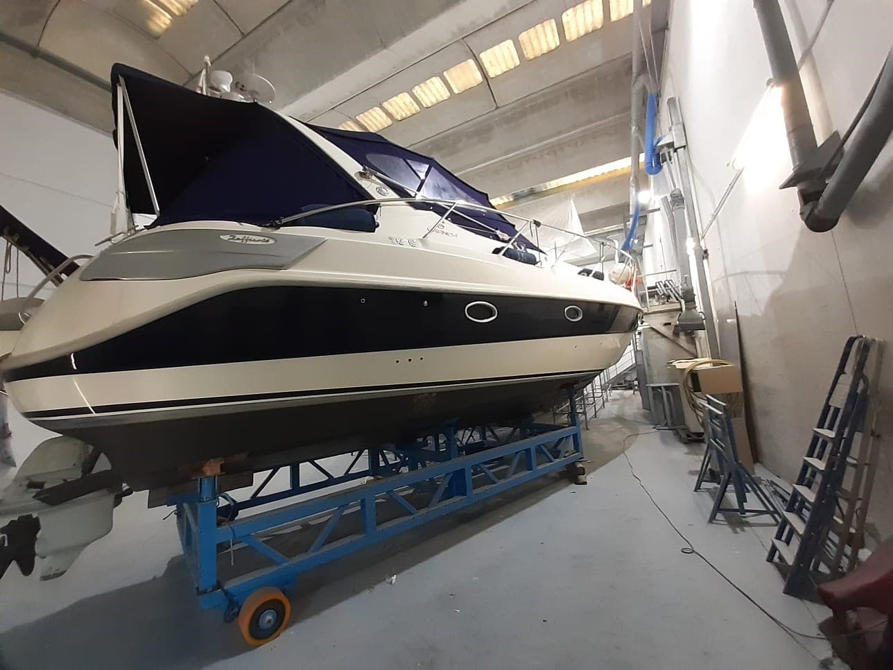 Cranchi Zaffiro 34 - Interior View Cranchi Zaffiro 34 - Interior View