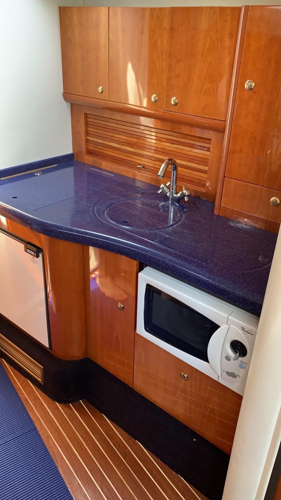 Cranchi Zaffiro 34 - Deck View Cranchi Zaffiro 34 - Deck View