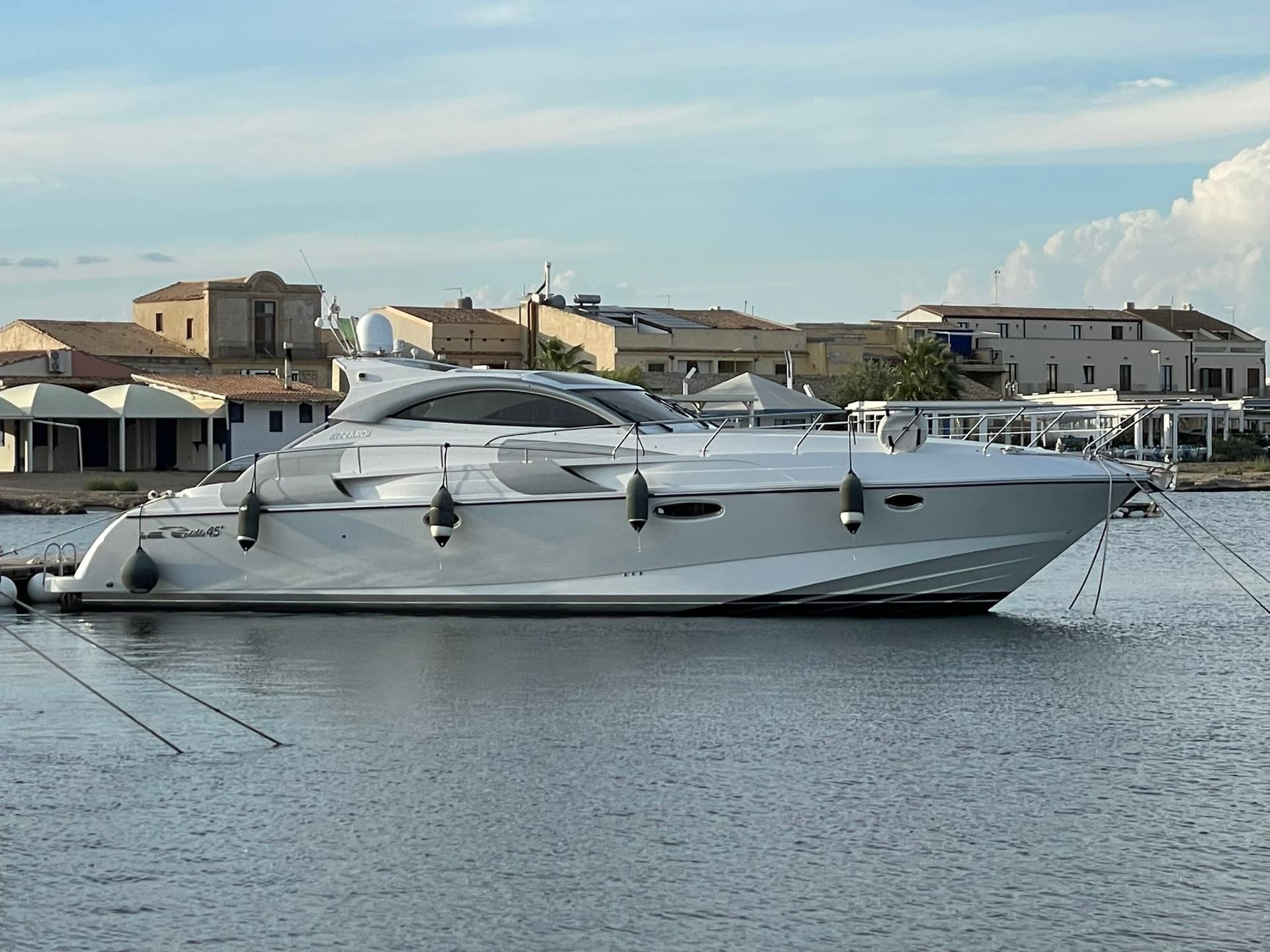 Rizzardi Incredible 45 - Main View Rizzardi Incredible 45 - Main View